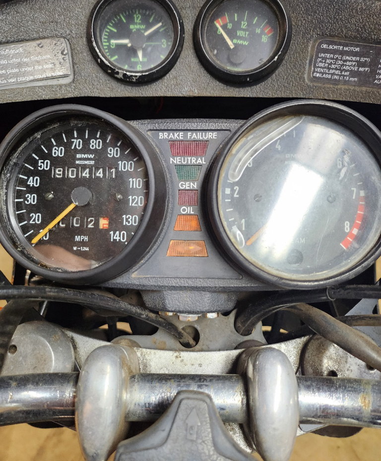 r60 cluster 9inch.jpg
