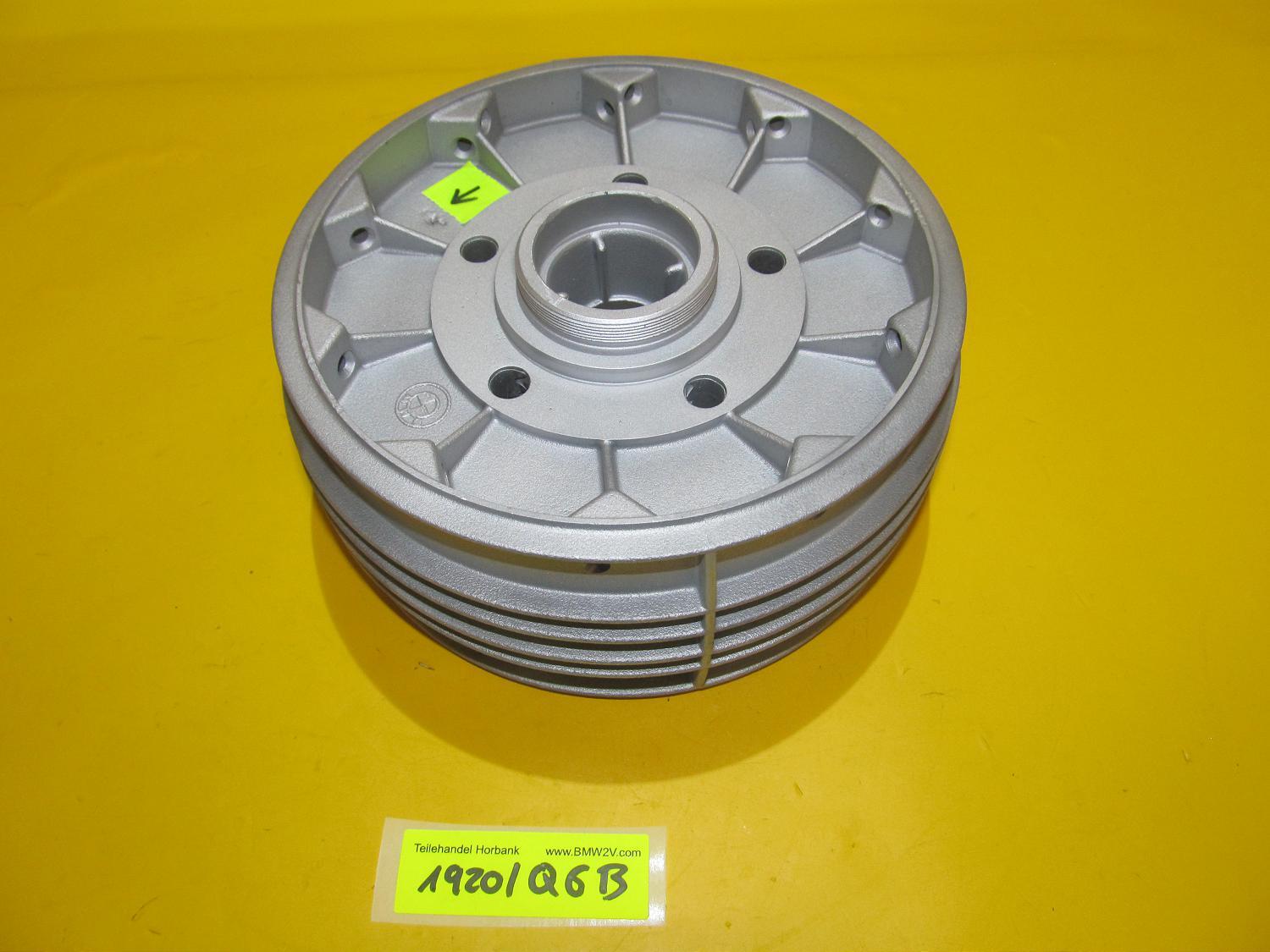 threaded hub.jpg